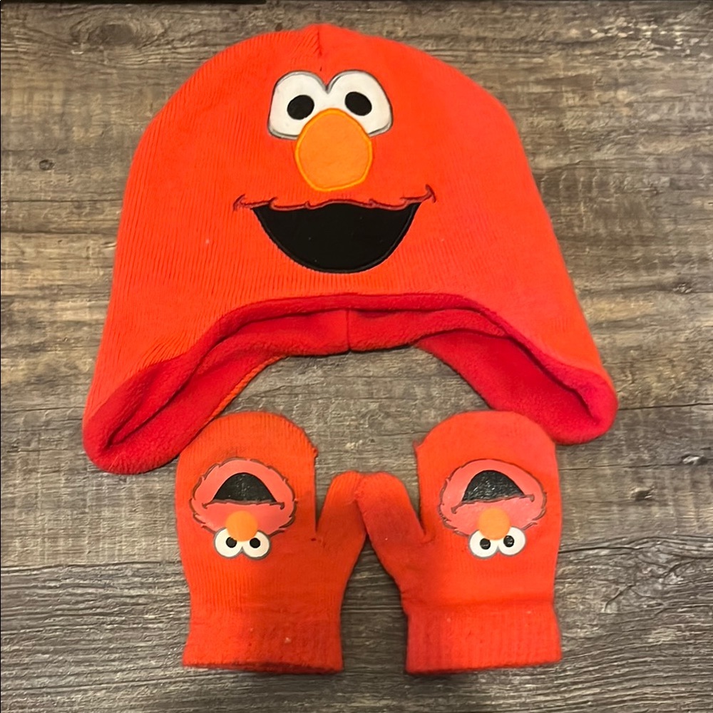 Sesame Street Elmo Beanie Hat & Mittens in Bright Red